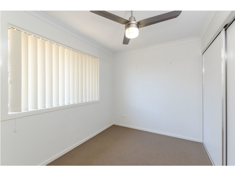 27 Peter Corones Drive, Kirkwood QLD 4680