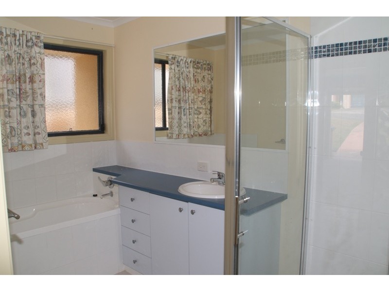 2 KINGS COURT, Telina QLD 4680