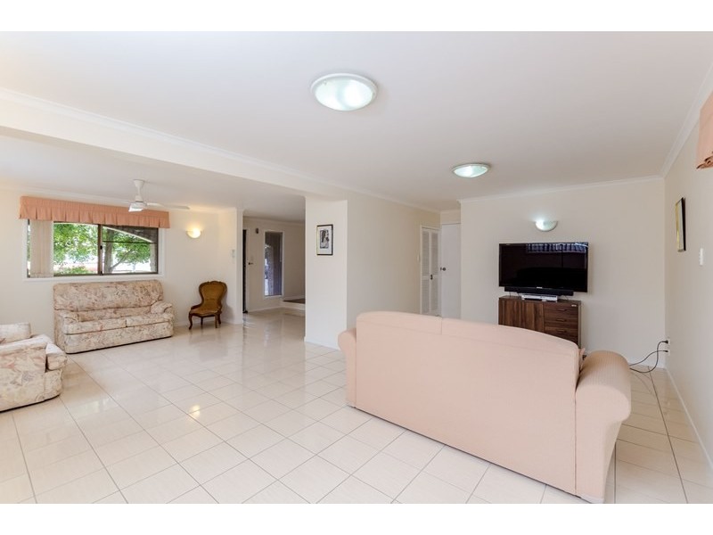 25 Oxley Drive, South Gladstone QLD 4680