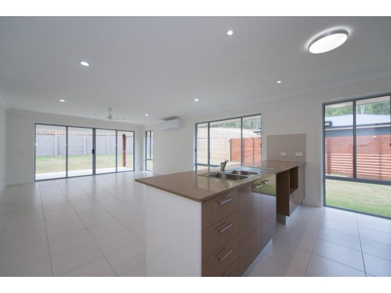 13 Kandel Court, Kirkwood QLD 4680