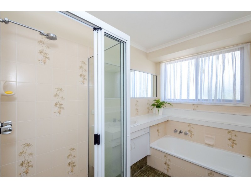 27 Camille Street, Clinton QLD 4680