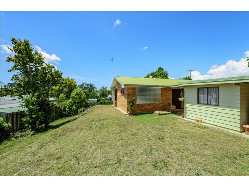 27 Camille Street, Clinton QLD 4680