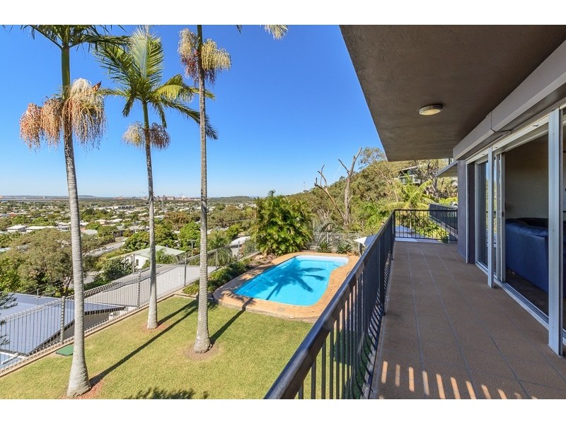 240 GOONDOON STREET, South Gladstone QLD 4680