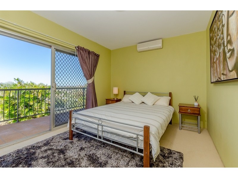 240 GOONDOON STREET, South Gladstone QLD 4680