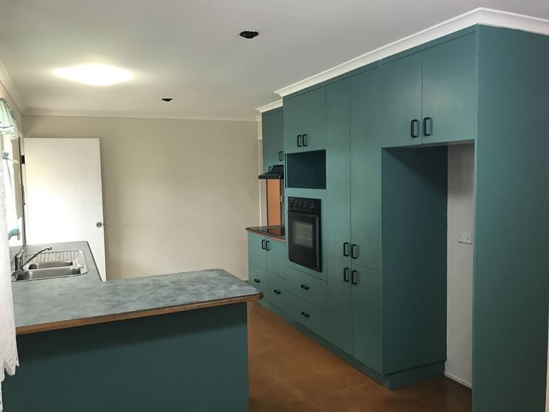 76 SHAW STREET, New Auckland QLD 4680