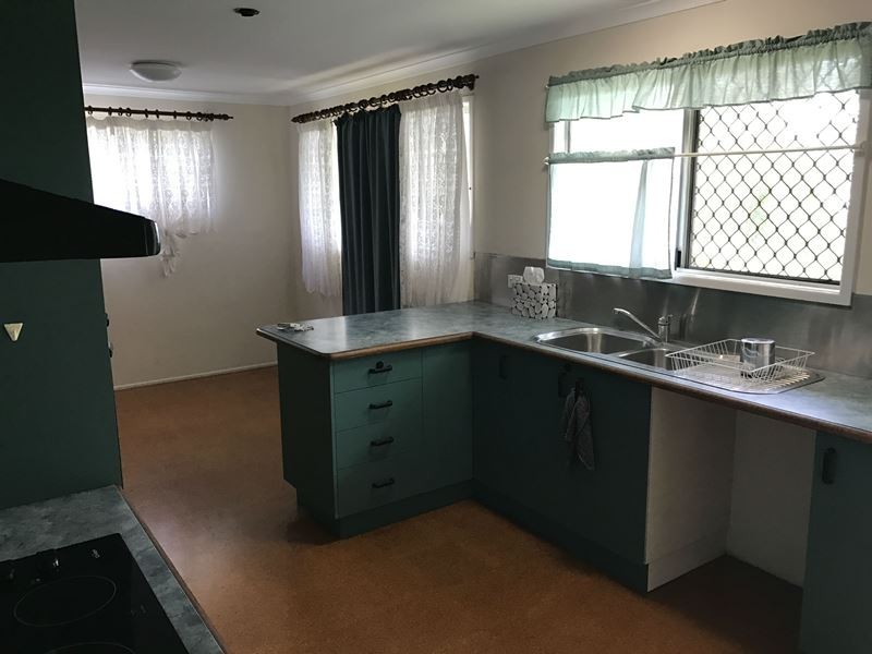 76 SHAW STREET, New Auckland QLD 4680