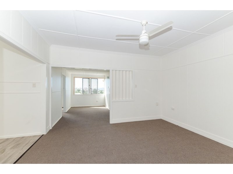 15 Amelia Street, West Gladstone QLD 4680