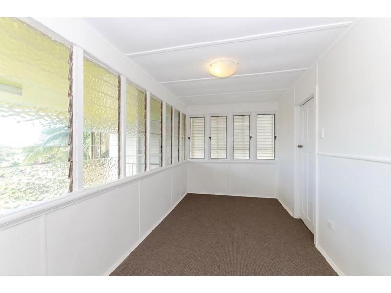 15 Amelia Street, West Gladstone QLD 4680