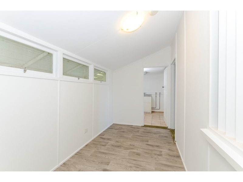 15 Amelia Street, West Gladstone QLD 4680