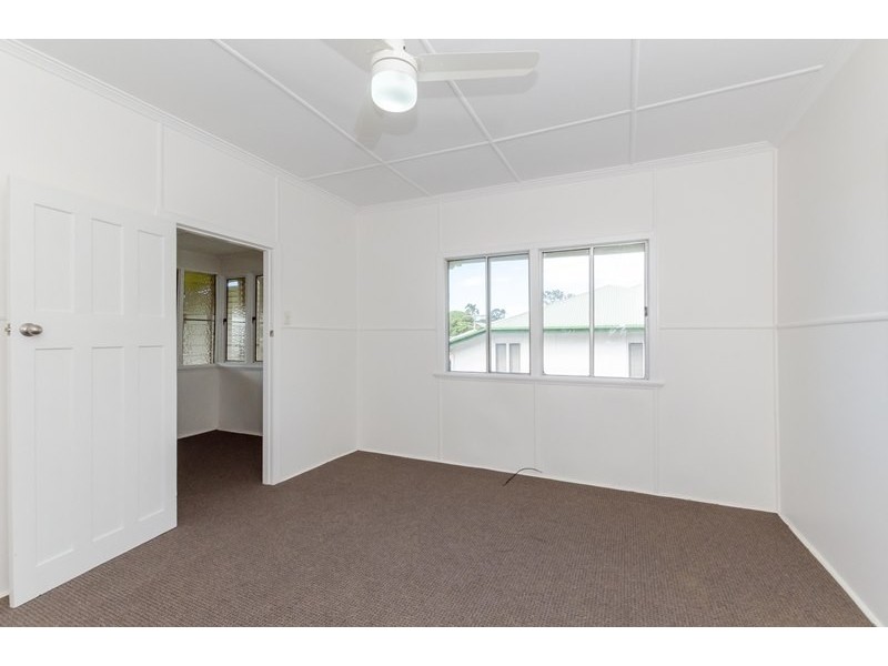 15 Amelia Street, West Gladstone QLD 4680