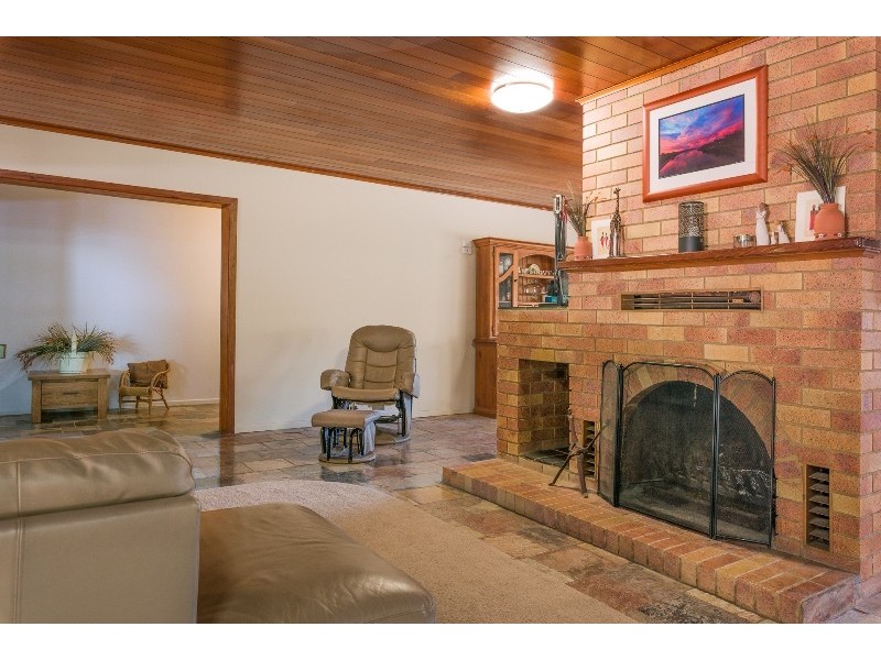 255 Pikes Crossing Road, Benaraby QLD 4680