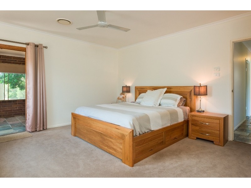 255 Pikes Crossing Road, Benaraby QLD 4680