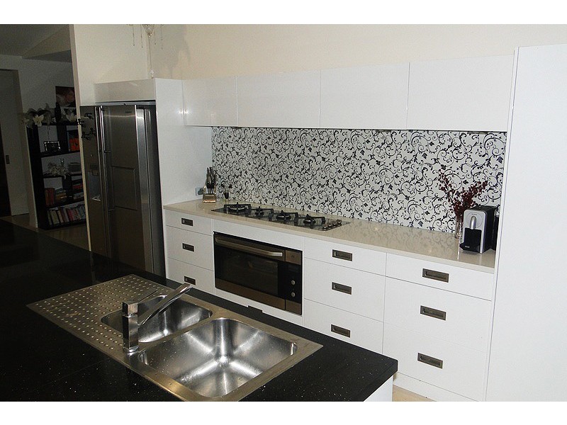 1 DOLPHIN TERRACE, South Gladstone QLD 4680