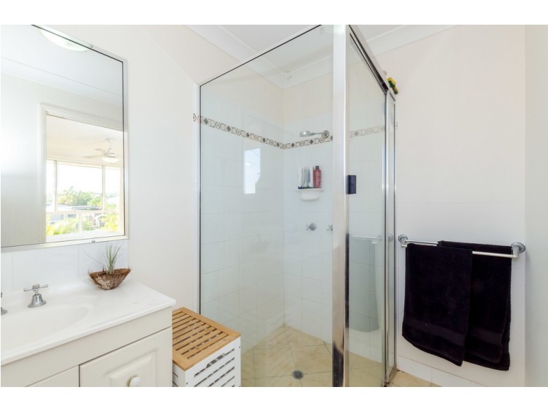 7 Dorinda Close, Clinton QLD 4680