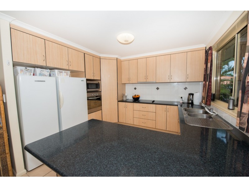 71 Emmadale Drive, New Auckland QLD 4680