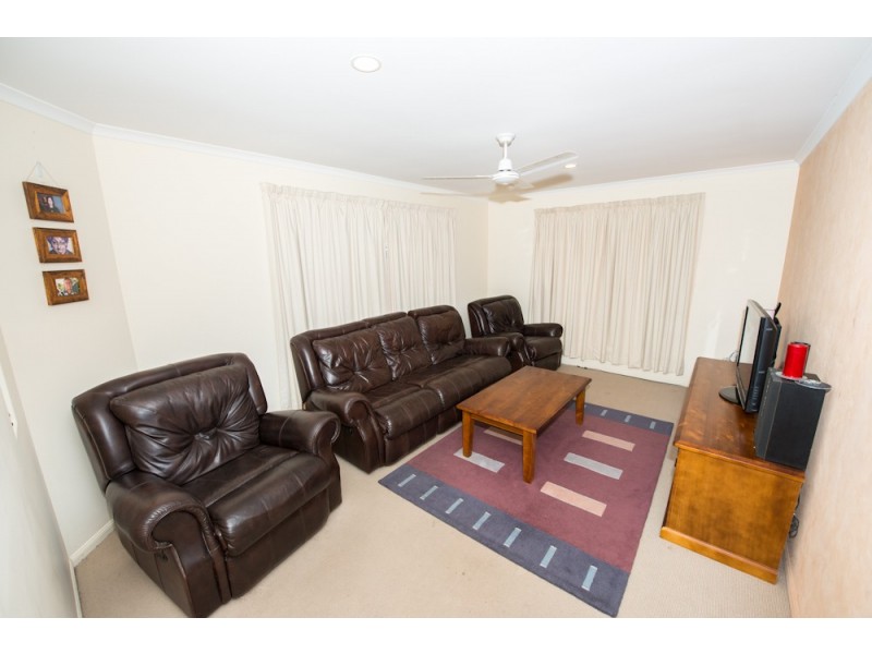 71 Emmadale Drive, New Auckland QLD 4680