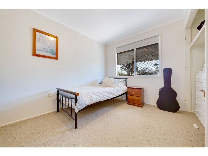 15 Tuna Street, Toolooa QLD 4680