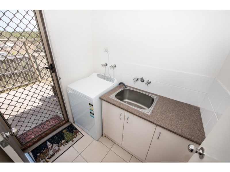 7 Observatory Place, New Auckland QLD 4680