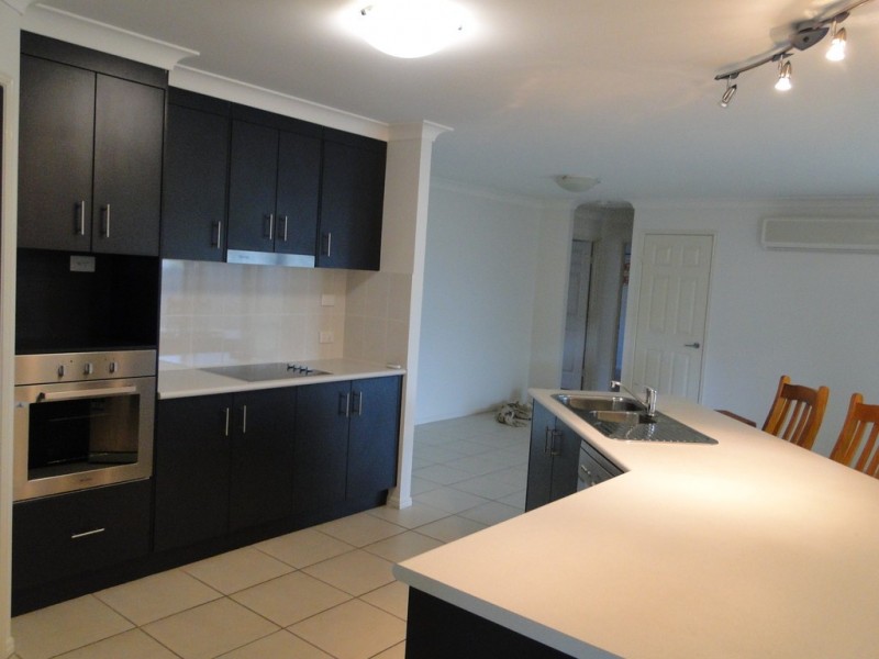 19 DEAN STREET, Glen Eden QLD 4680