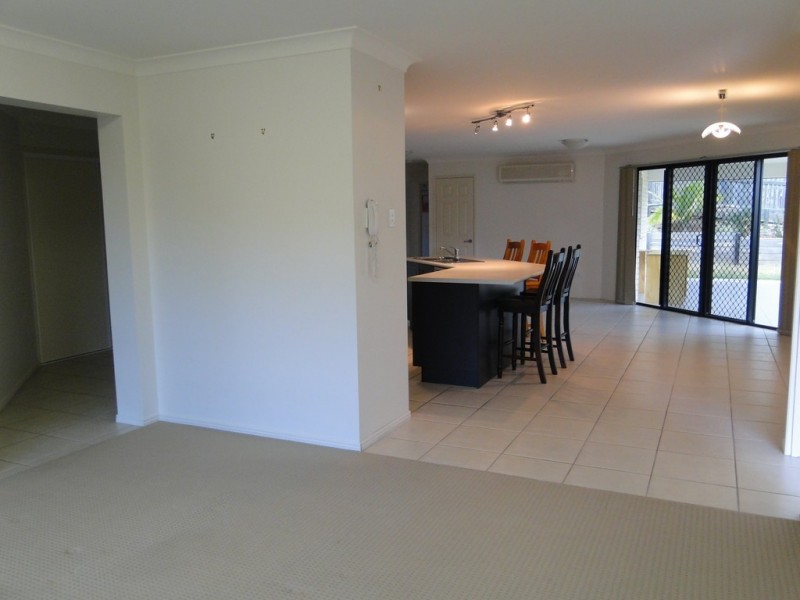 19 DEAN STREET, Glen Eden QLD 4680