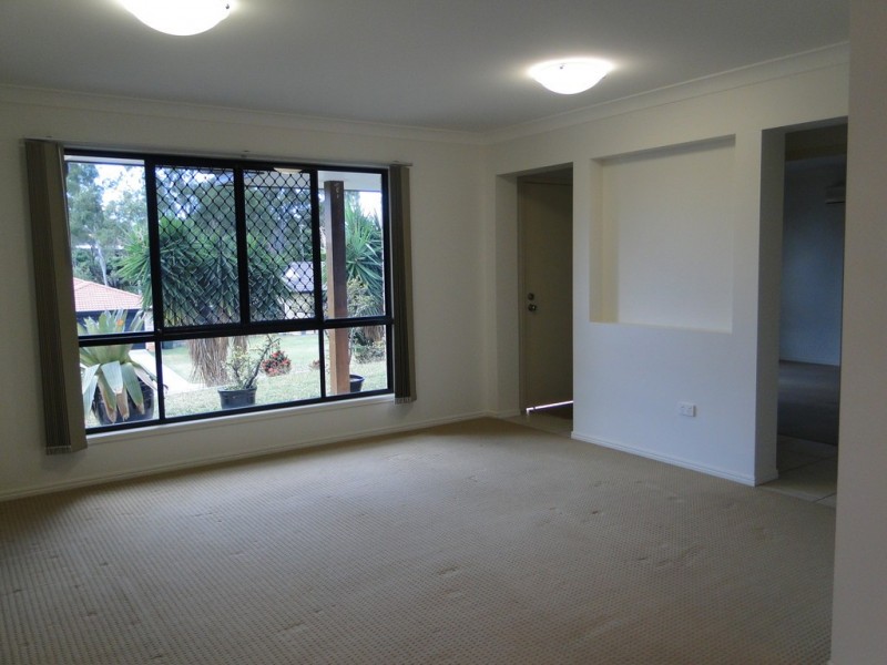 19 DEAN STREET, Glen Eden QLD 4680