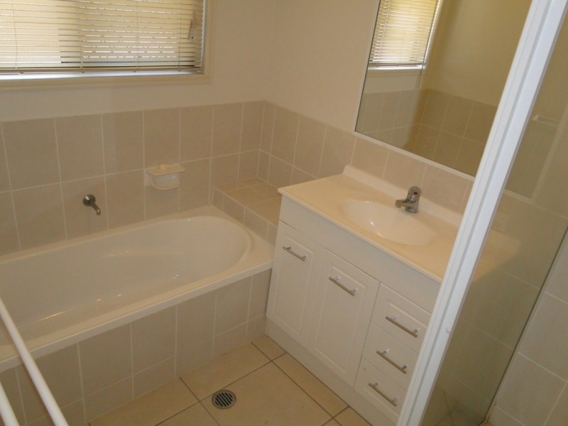 19 DEAN STREET, Glen Eden QLD 4680