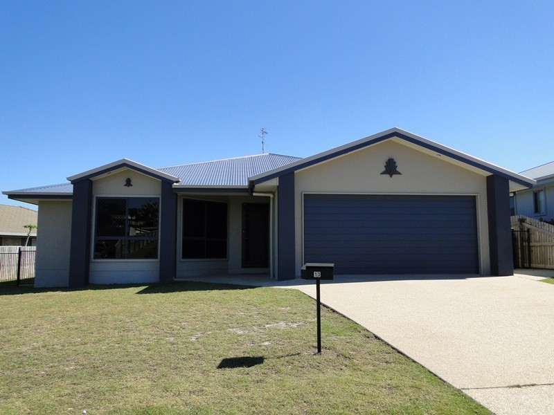 13 Stella Street, Boyne Island QLD 4680