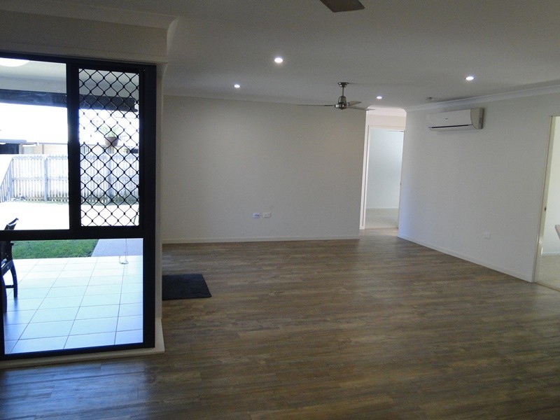 13 Stella Street, Boyne Island QLD 4680
