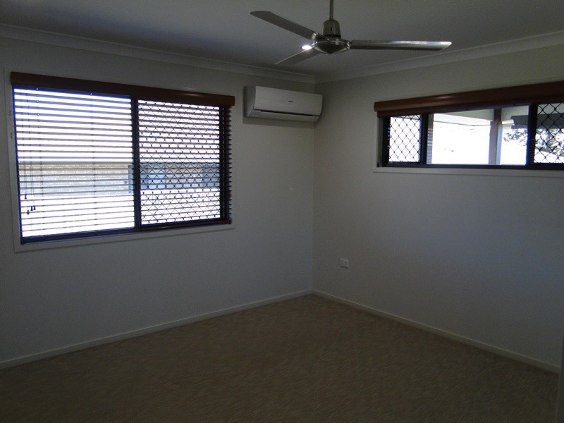 13 Stella Street, Boyne Island QLD 4680