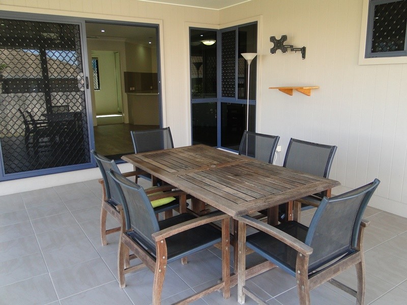 13 Stella Street, Boyne Island QLD 4680