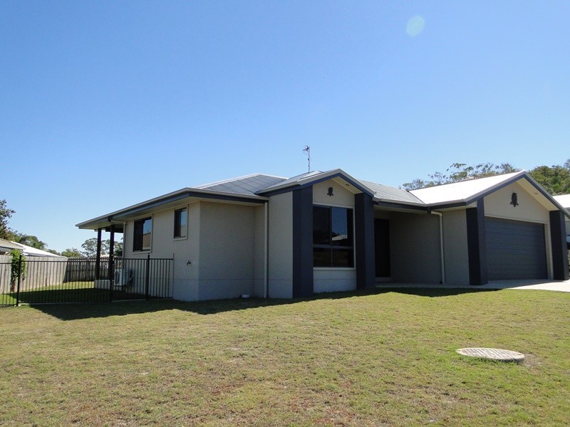 13 Stella Street, Boyne Island QLD 4680