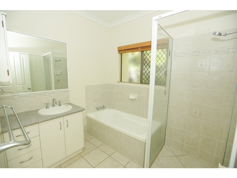 47 Katrina Boulevard, New Auckland QLD 4680