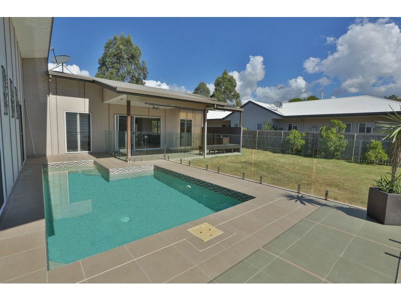 12 Sanctuary Place, South Gladstone QLD 4680