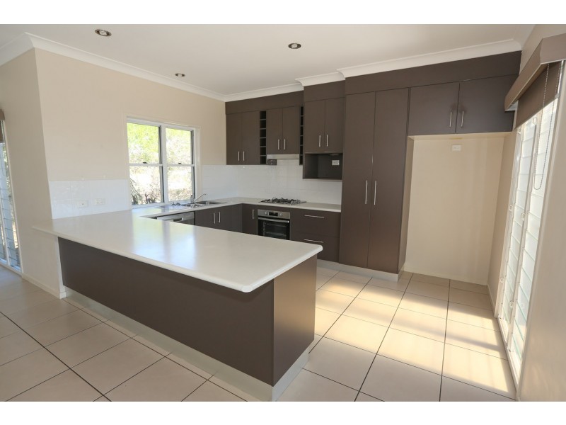 12 Sanctuary Place, South Gladstone QLD 4680