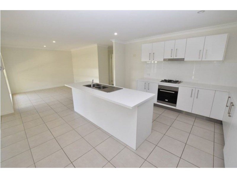 14 DEVENEY DRIVE, Kirkwood QLD 4680