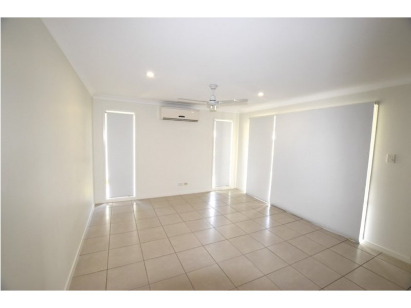 14 DEVENEY DRIVE, Kirkwood QLD 4680