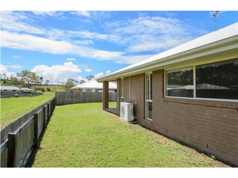 14 DEVENEY DRIVE, Kirkwood QLD 4680