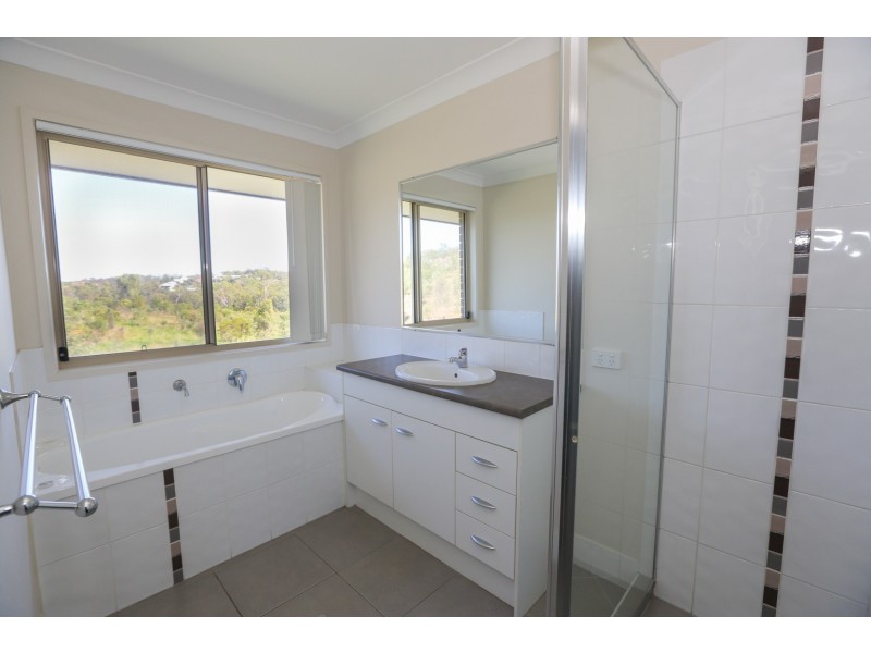 18 Cradle Drive, New Auckland QLD 4680
