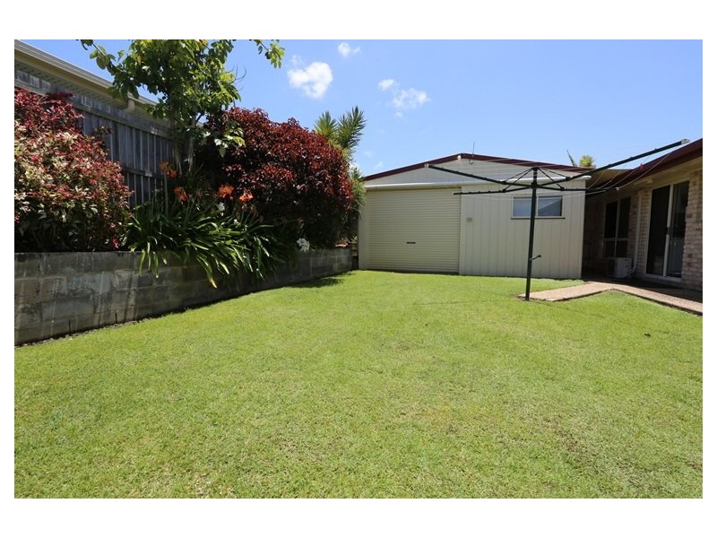 1 ROTHBURY PLACE, New Auckland QLD 4680