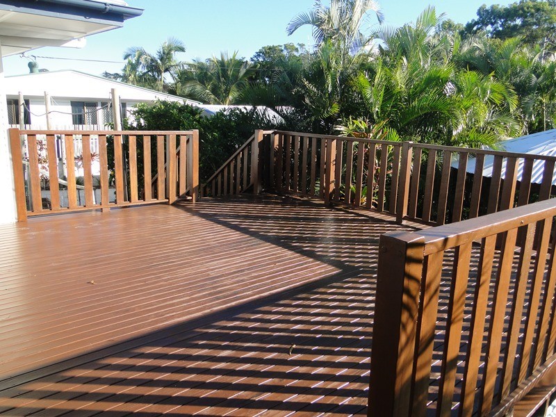15 MELLEFONT STREET, West Gladstone QLD 4680