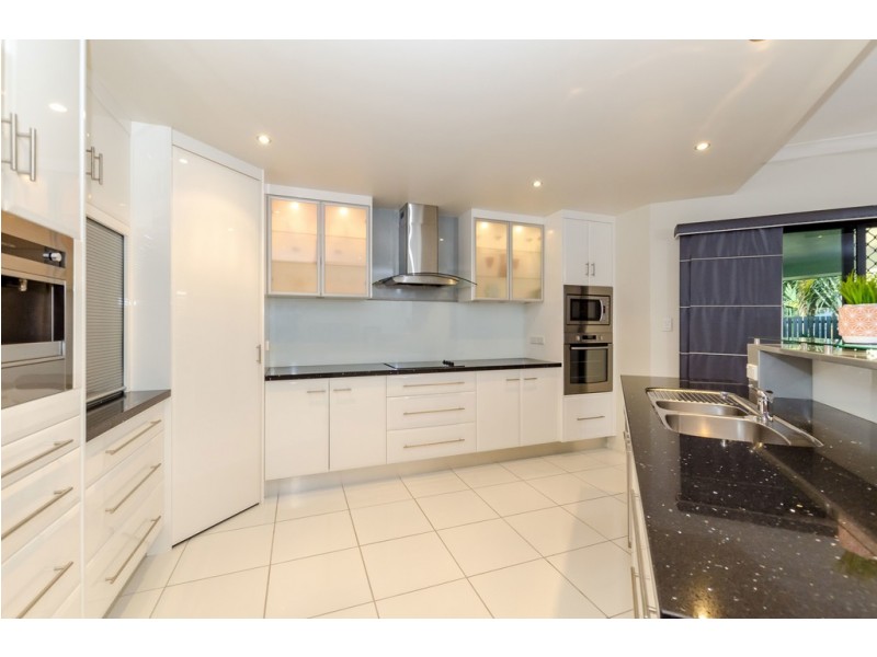 27 Beezley Street, Glen Eden QLD 4680