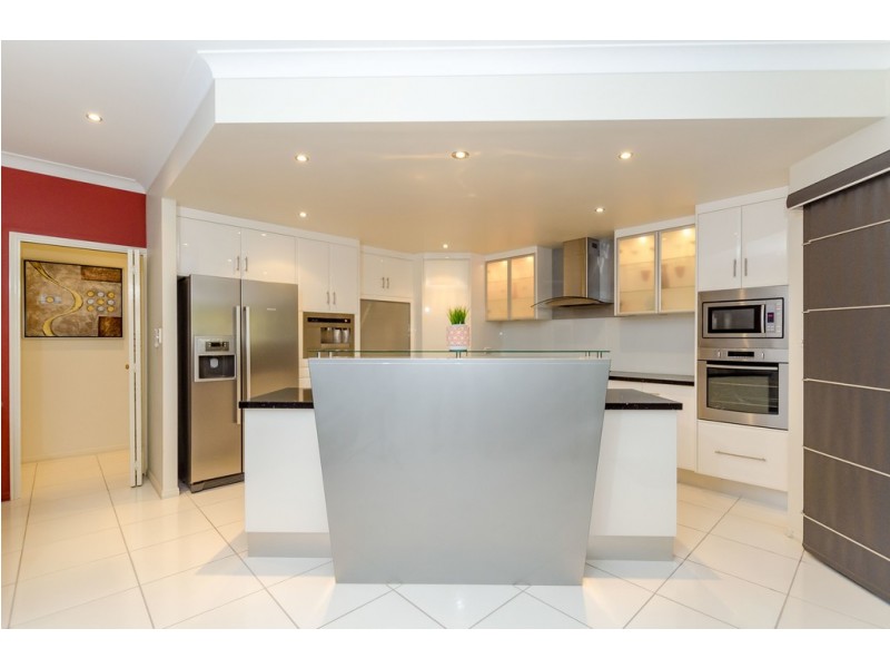 27 Beezley Street, Glen Eden QLD 4680