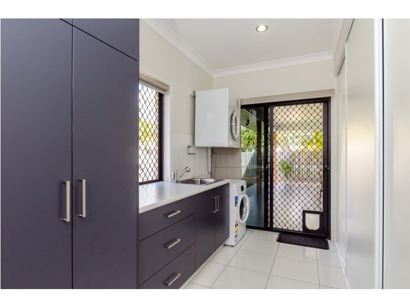 27 Beezley Street, Glen Eden QLD 4680