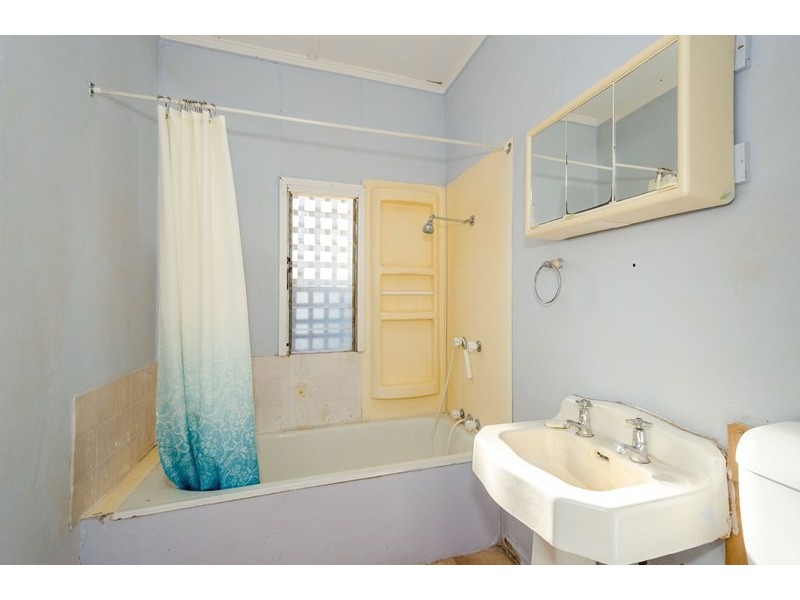 274 Auckland Street, South Gladstone QLD 4680