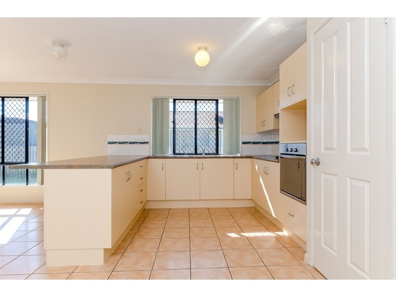 14 Huntington Court, New Auckland QLD 4680