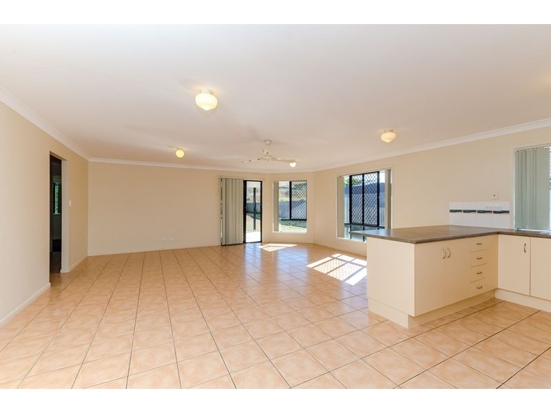 14 Huntington Court, New Auckland QLD 4680