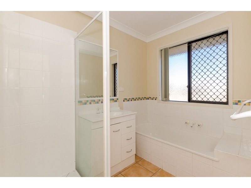 14 Huntington Court, New Auckland QLD 4680