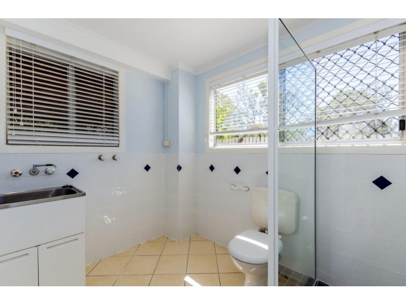 1 Banksia Street, Boyne Island QLD 4680