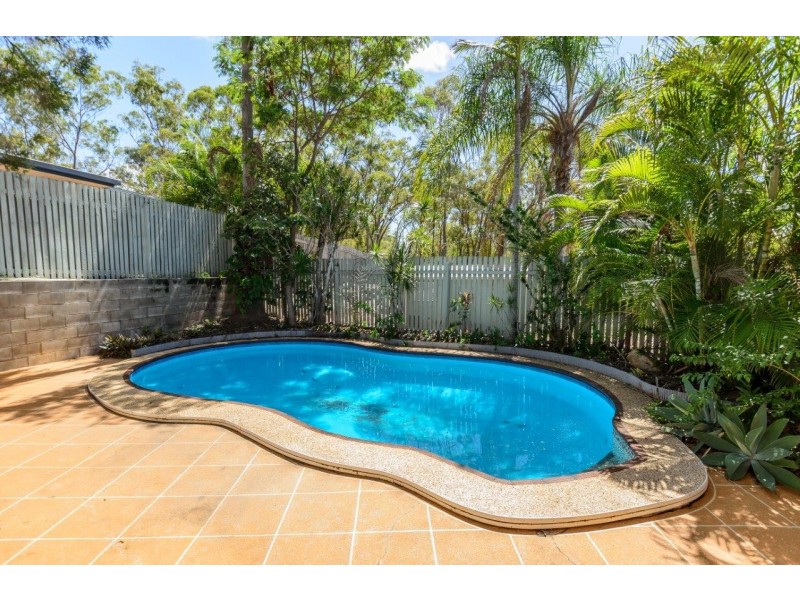 1 Banksia Street, Boyne Island QLD 4680