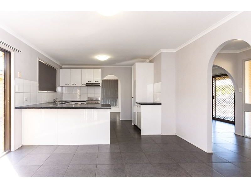 1 Mercedes Street, Clinton QLD 4680